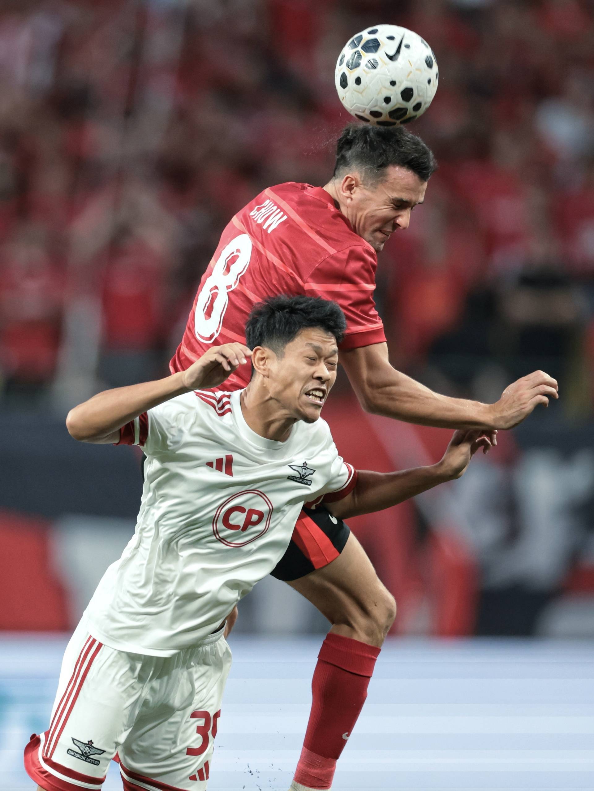 里程碑夜!成都蓉城官宣签约,欧冠今晚刷纪录,赛场秩序良好,更衣室氛围转暖的简单介绍 里程碑夜!成都蓉城官宣签约,欧冠今晚刷纪录,赛场秩序良好,更衣室氛围转暖的简单介绍