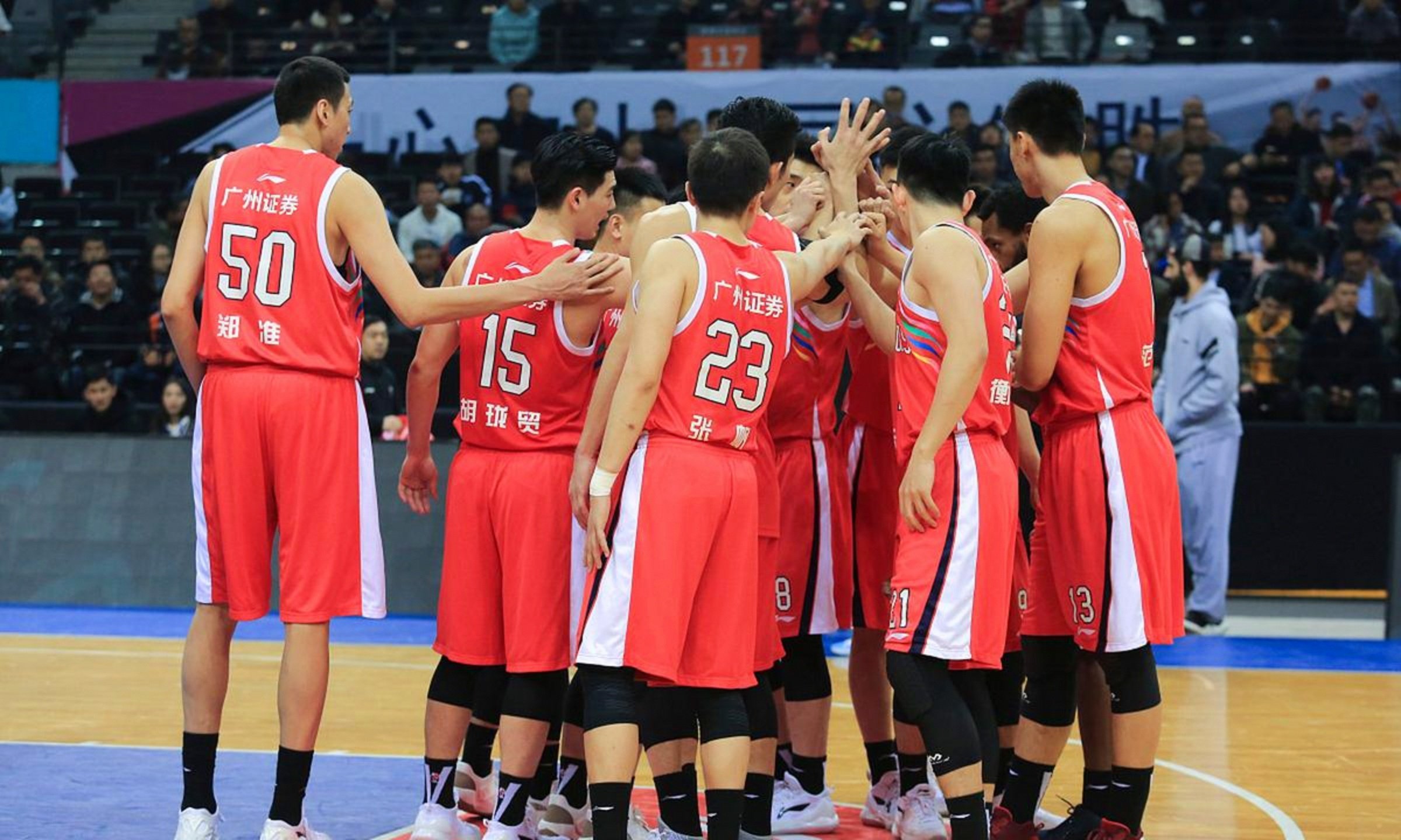 窗口期法兰克福调整名单以备CBA常规赛，防线松动环节打磨，话题不断，高层口径保持一致的简单介绍