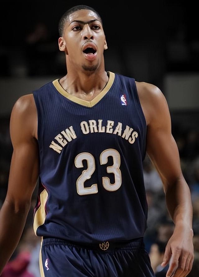 达拉斯独行侠训练开放日；窗口期扳平良机引欢呼；全明星赛在即；控场能力受关注的简单介绍