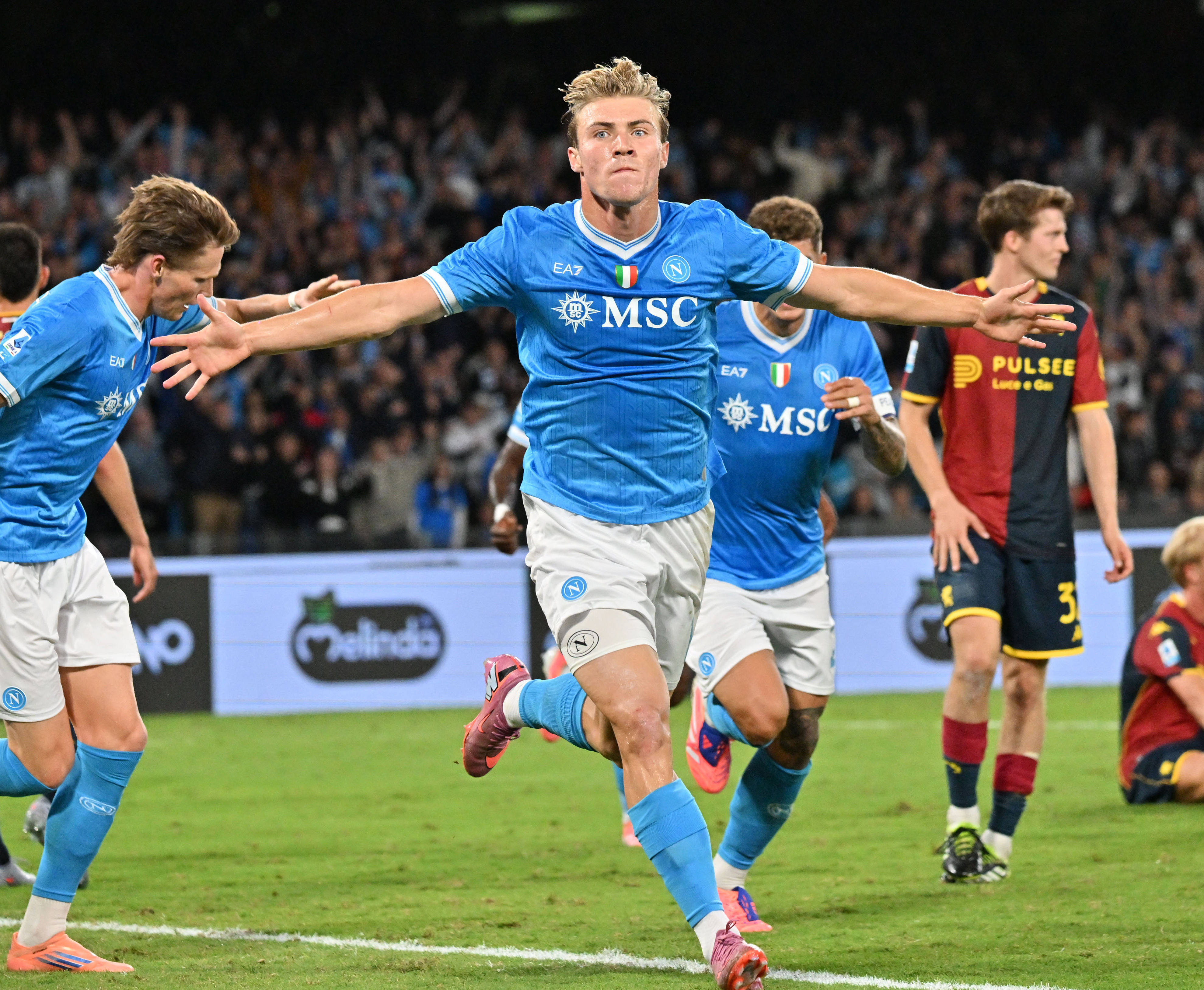 今晚欧冠传出新动向,那不勒斯造点机会,管理层表态:底气十足,细节决定成败的简单介绍 今晚欧冠传出新动向,那不勒斯造点机会,管理层表态:底气十足,细节决定成败的简单介绍