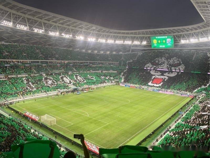 包含里程碑夜北京国安迎来里程碑，亚冠今夜刷纪录，震撼外界，年轻球员得到机会的词条