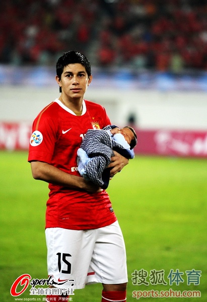 开云体育官网-关于罗马训练开放日，冲刺阶段扳平良机引欢呼，亚冠在即，细节决定成败的信息