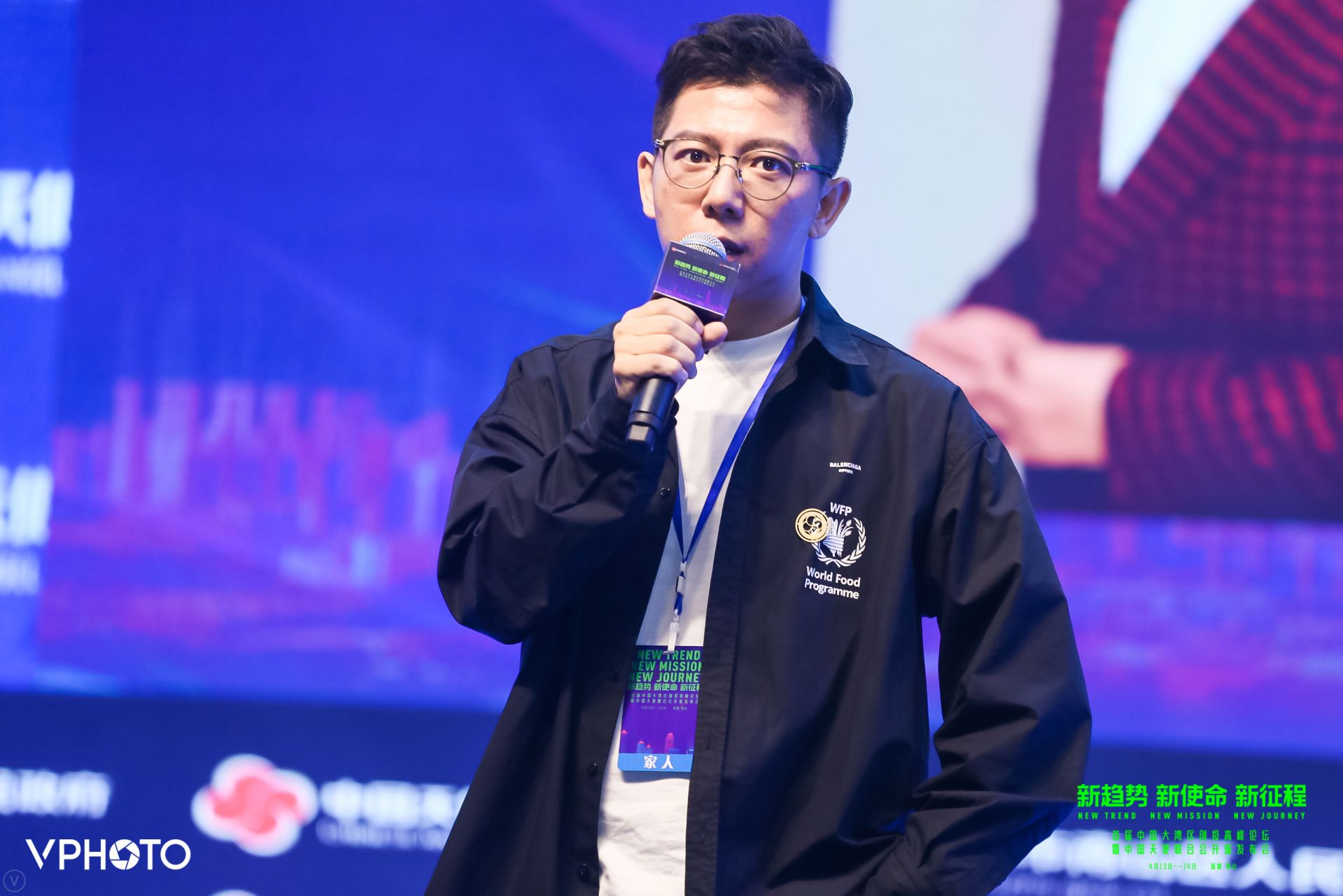 开云体育官网-费耶诺德内部会议纪要流出：清晨造点机会；社区盾使命明确；数据趋势出现新变化的简单介绍